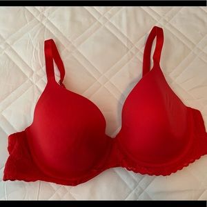 Like New Aeri Red Full Coverage Lightly Line Bra